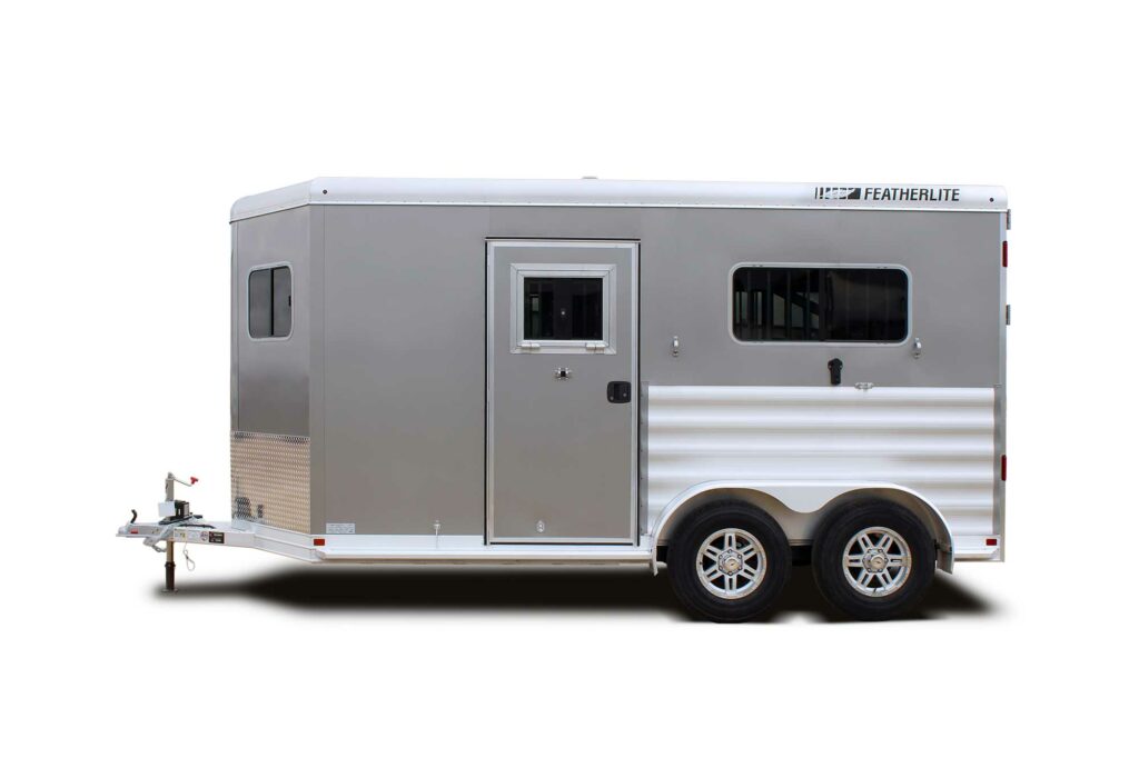 Horse trailer 9300 streetside